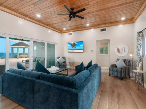 Luxury Oceanfront Villa in Exuma - Ideal for Families and Groups